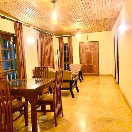 Golden King Cottage Нувара Елия Екстериор снимка